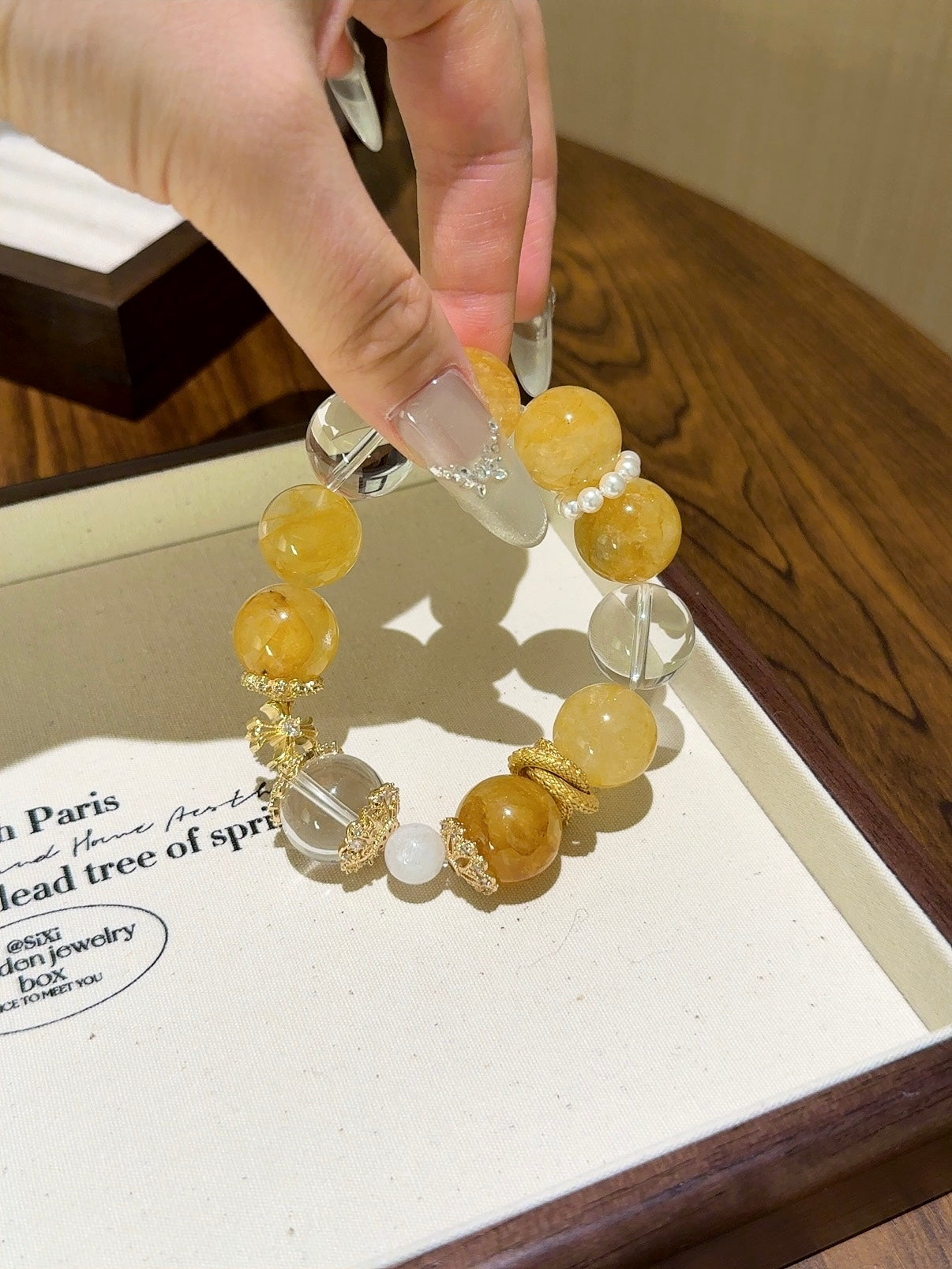▫️▪️ Yellow gum flower white crystal bracelet